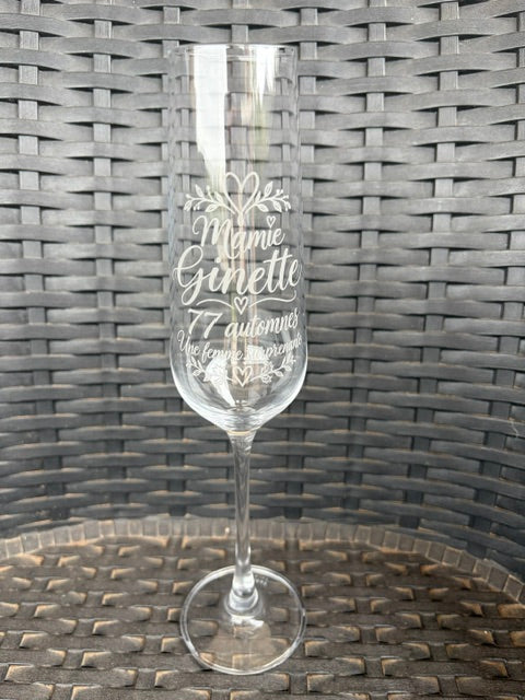 Flûte à champagne gravée avec prénom et message, photo réelle