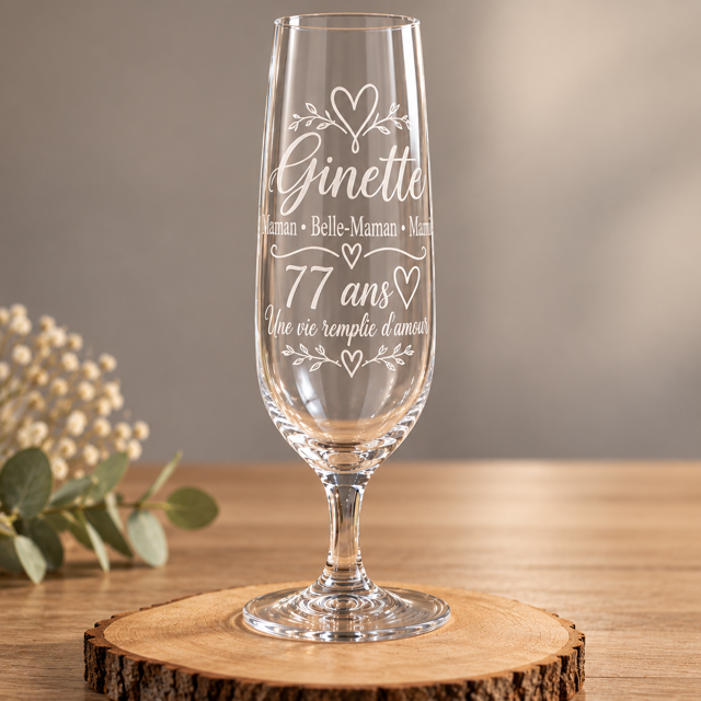 Flûte à champagne gravée personnalisée avec prénom, âge et message
