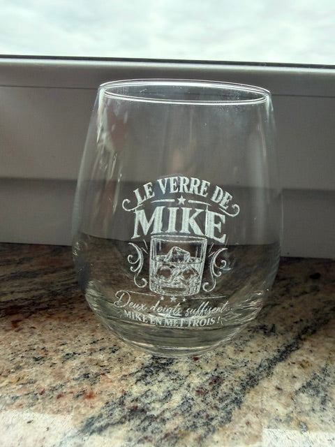 Verre à whisky ou à rhum gravé avec prénom, photo réelle